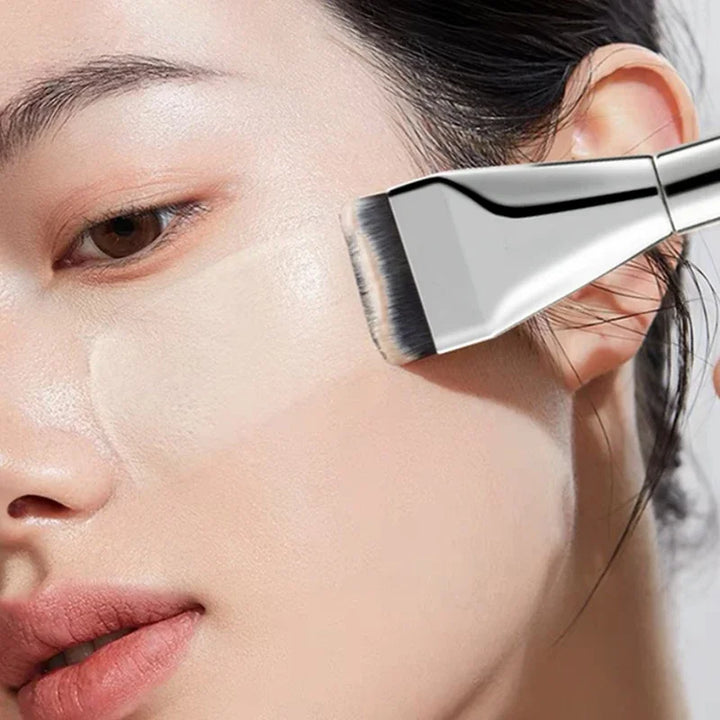 Korean Ultra-Thin One-Line Foundation & Concealer Brush