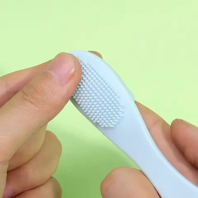 Silicone Nose Brush – Double-Sided Blackhead & Pore Cleaner