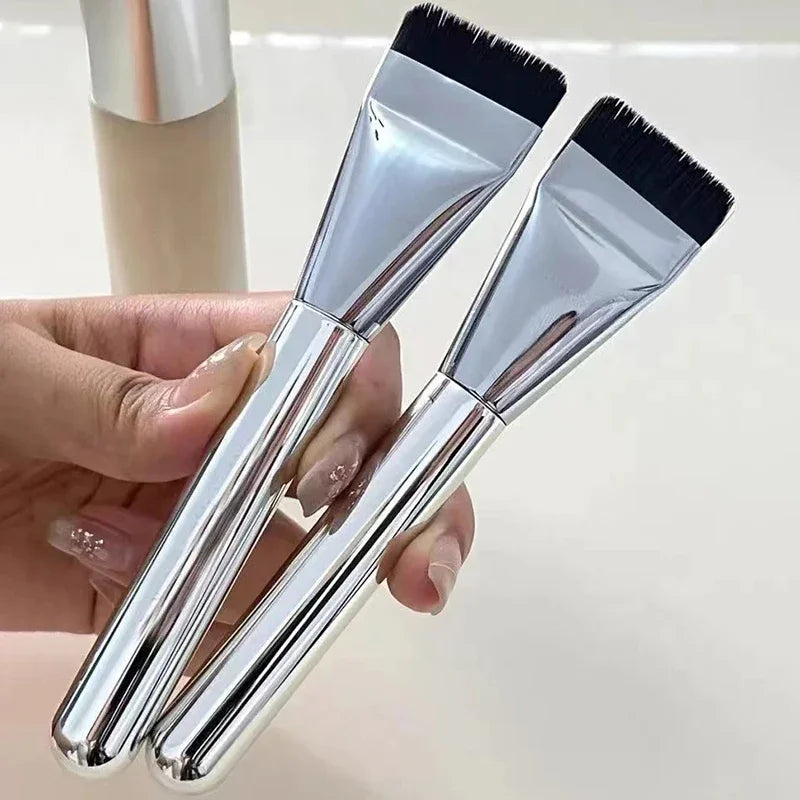 Korean Ultra-Thin One-Line Foundation & Concealer Brush